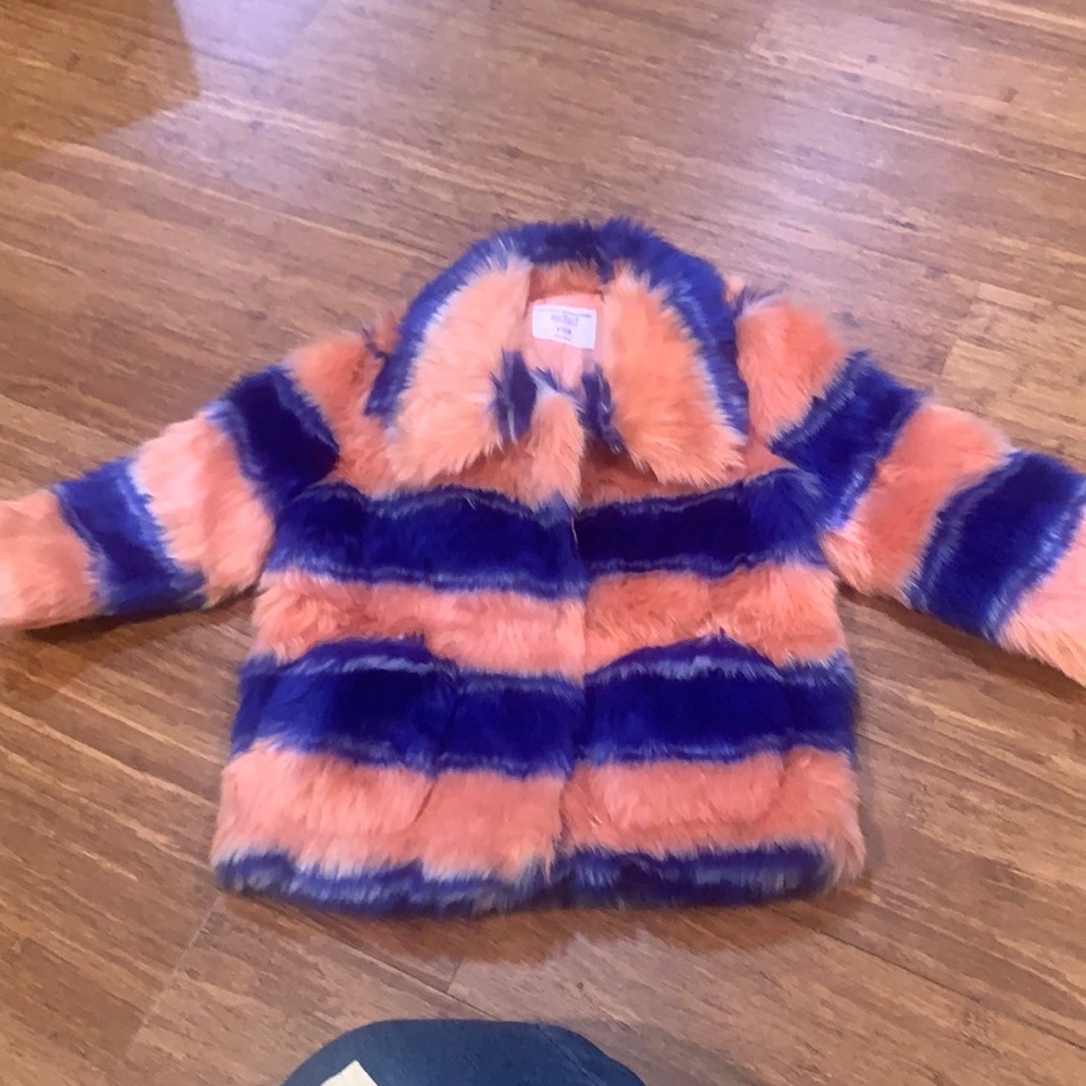 Stylish girls jacket size 6-12 M